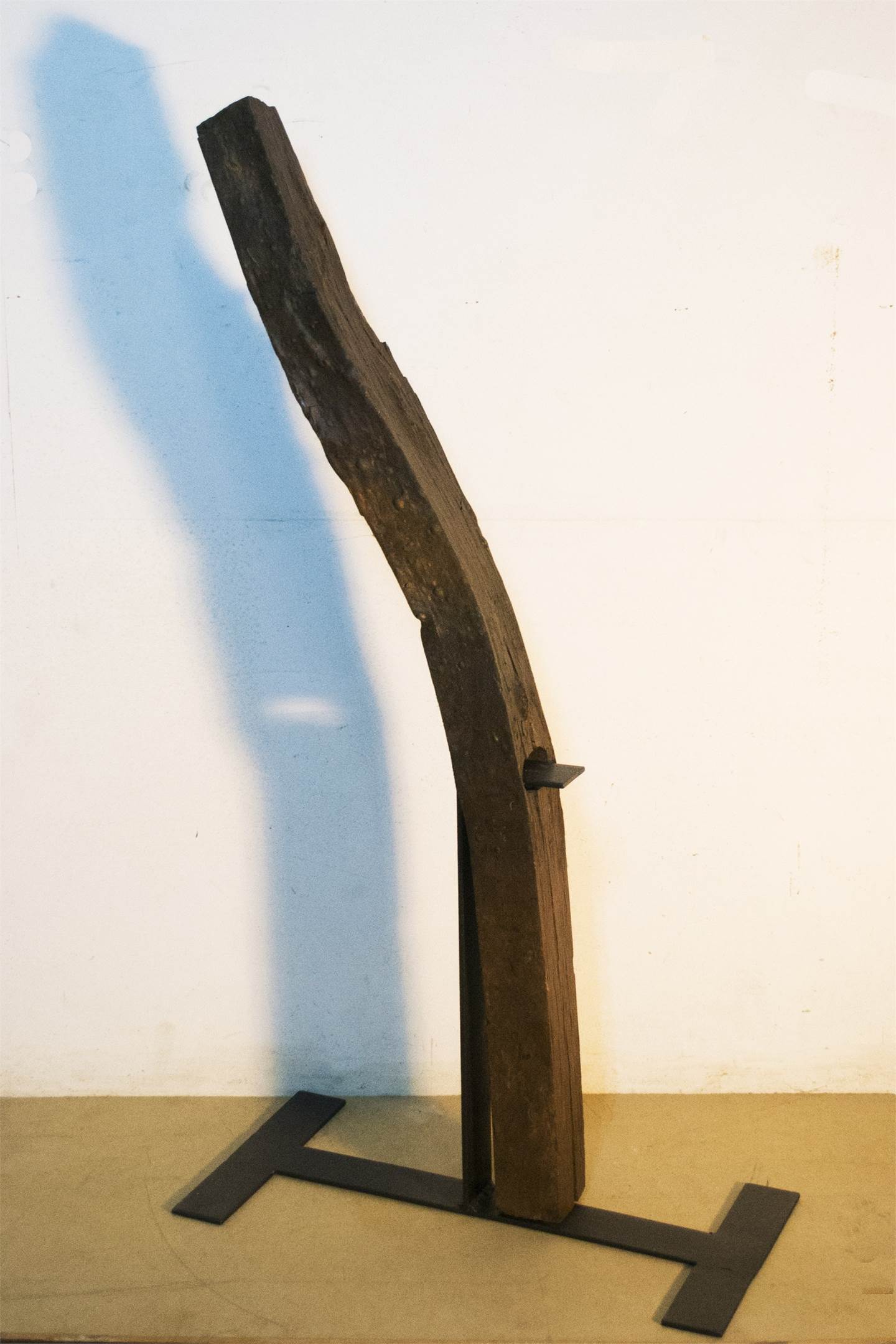 Resistência (do Eu), original Abstract Metal Sculpture by Ana Almeida Pinto