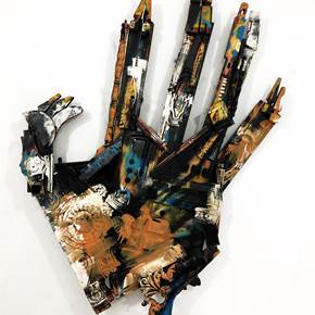 This is the Hand/end, original Body Wood Painting by Luís Canário Rocha