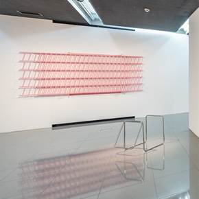 Disappearance (pink), 1, original Minimaliste Technique mixte Sculpture par Fernanda  Fragateiro