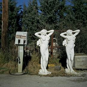 Gas station. Near lake Prespa, northern Greece, original Paysage Analogique La photographie par Dimitri Mellos