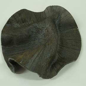 Tágide (black 7), original Abstract Ceramic Sculpture by Ana Almeida Pinto